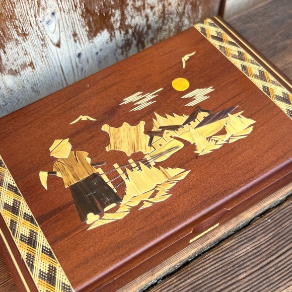 Vintage Colombian Wood Inlay Dominoes Box – 7.25” x 4.5” x 1.125”